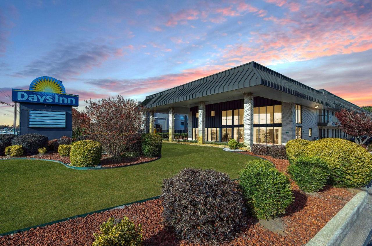 Days Inn By Wyndham Florence/I-95 North Exterior photo