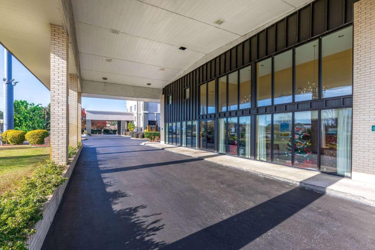 Days Inn By Wyndham Florence/I-95 North Exterior photo